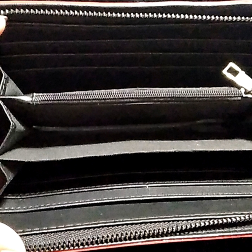 Wallet - Picture 2 of 6